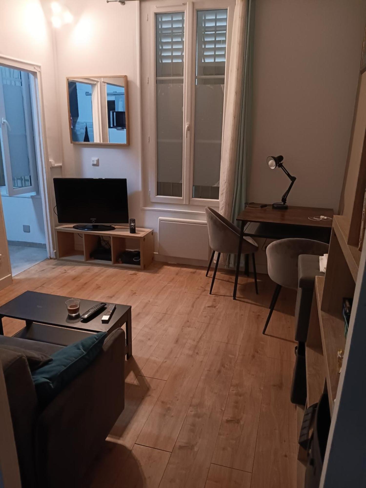 Apartament Studio Au Pied De La Basilique Du Sacre Coeur Paryż Zewnętrze zdjęcie